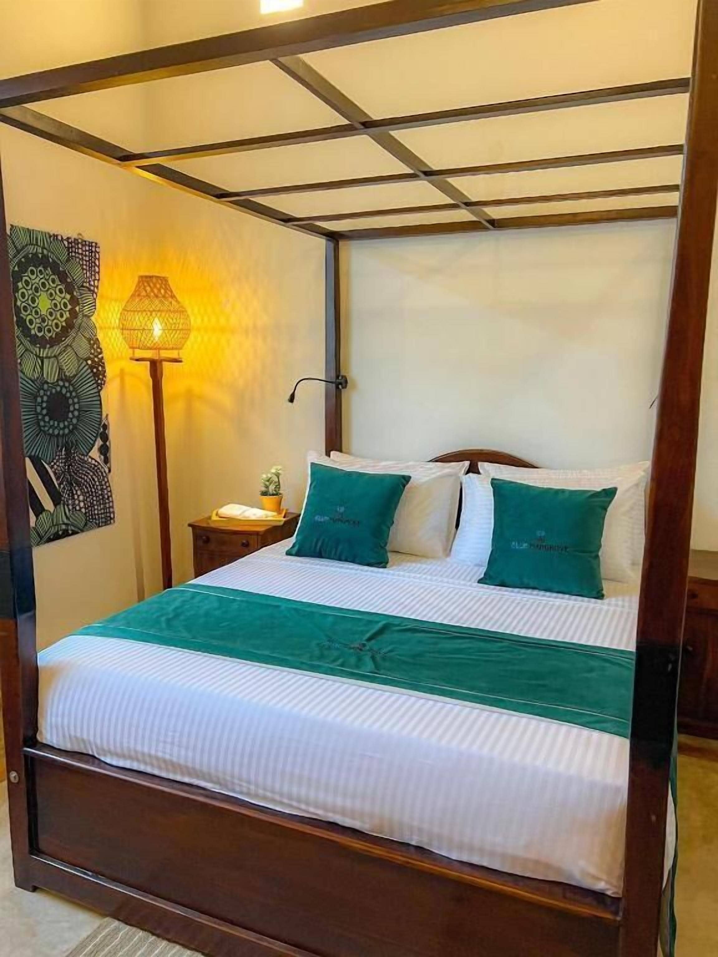 Superior Room, Garden View | Iron/ironing board, free WiFi