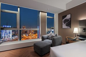 Deluxe Double Room | Down comforters, minibar, in-room safe, free WiFi