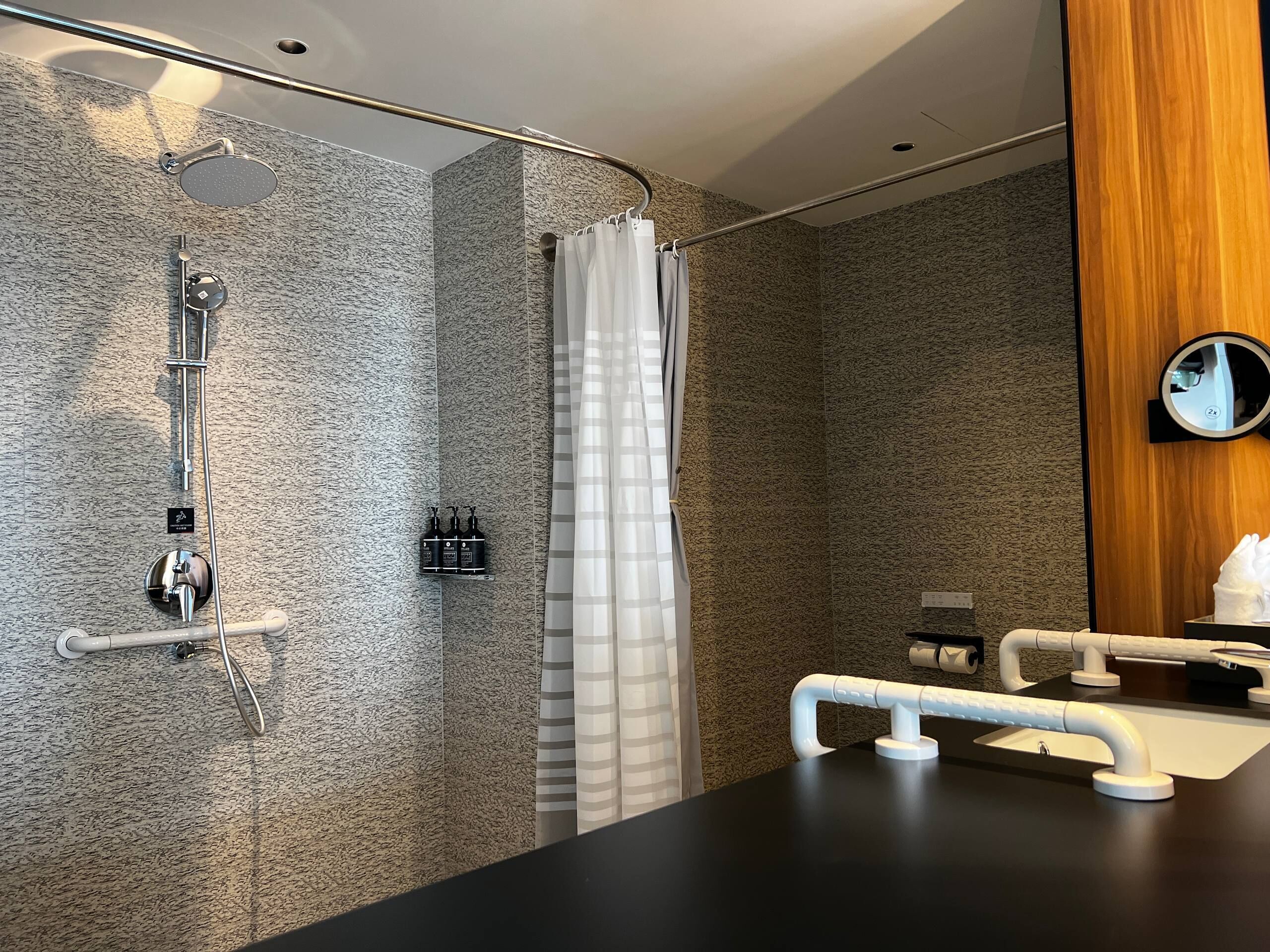 Double Room | Bathroom | Free toiletries, hair dryer, towels, soap