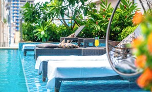 Indoor pool, outdoor pool - Intercity Hotel & Serviced Apartment Phnom Penh Downtown (Phnom Penh)