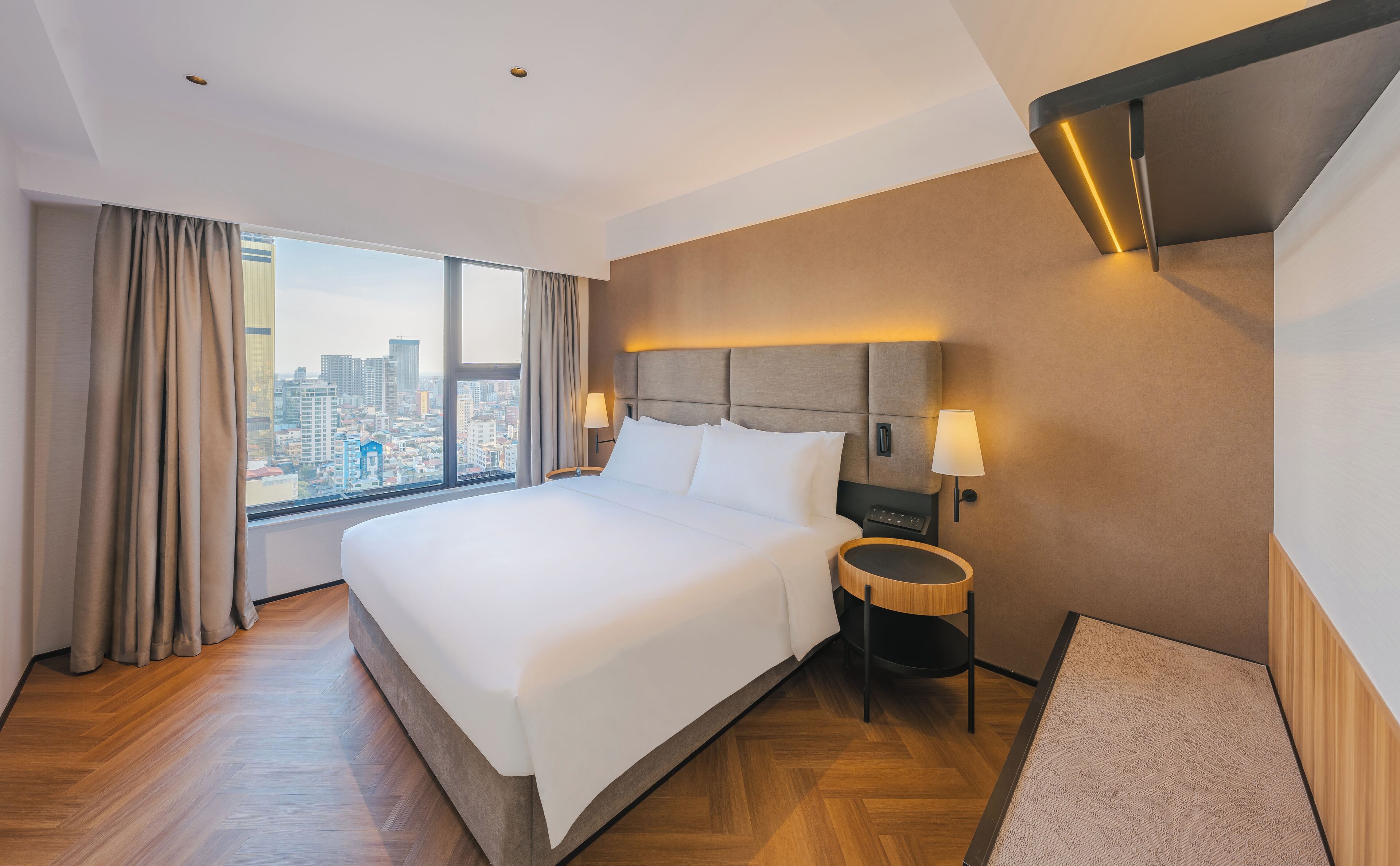 Down duvets, minibar, in-room safe, free WiFi