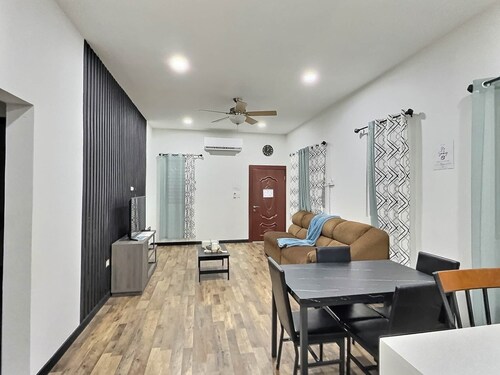 Charming 2 BR Apt in Ladyville, close to Airport