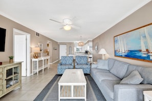 TV - Beachfront @ Seaside Beach & Racquet 2BR Condo • Sleeps 6 • Amazing Views (Orange Beach)