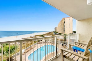 Property grounds - Beachfront @ Seaside Beach & Racquet 2BR Condo • Sleeps 6 • Amazing Views (Orange Beach)