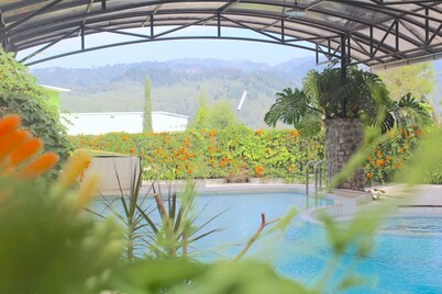 De View Hotel By PRO