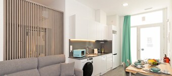 Guest Ready- Modern Apartment near the beach