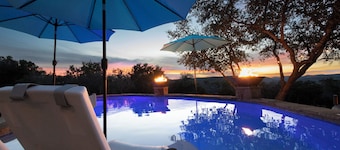 Private Heated Pool • Romantic Hill Country Escape