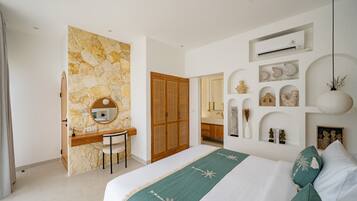 Luxury Villa, 1 King Bed, Patio, Pool View