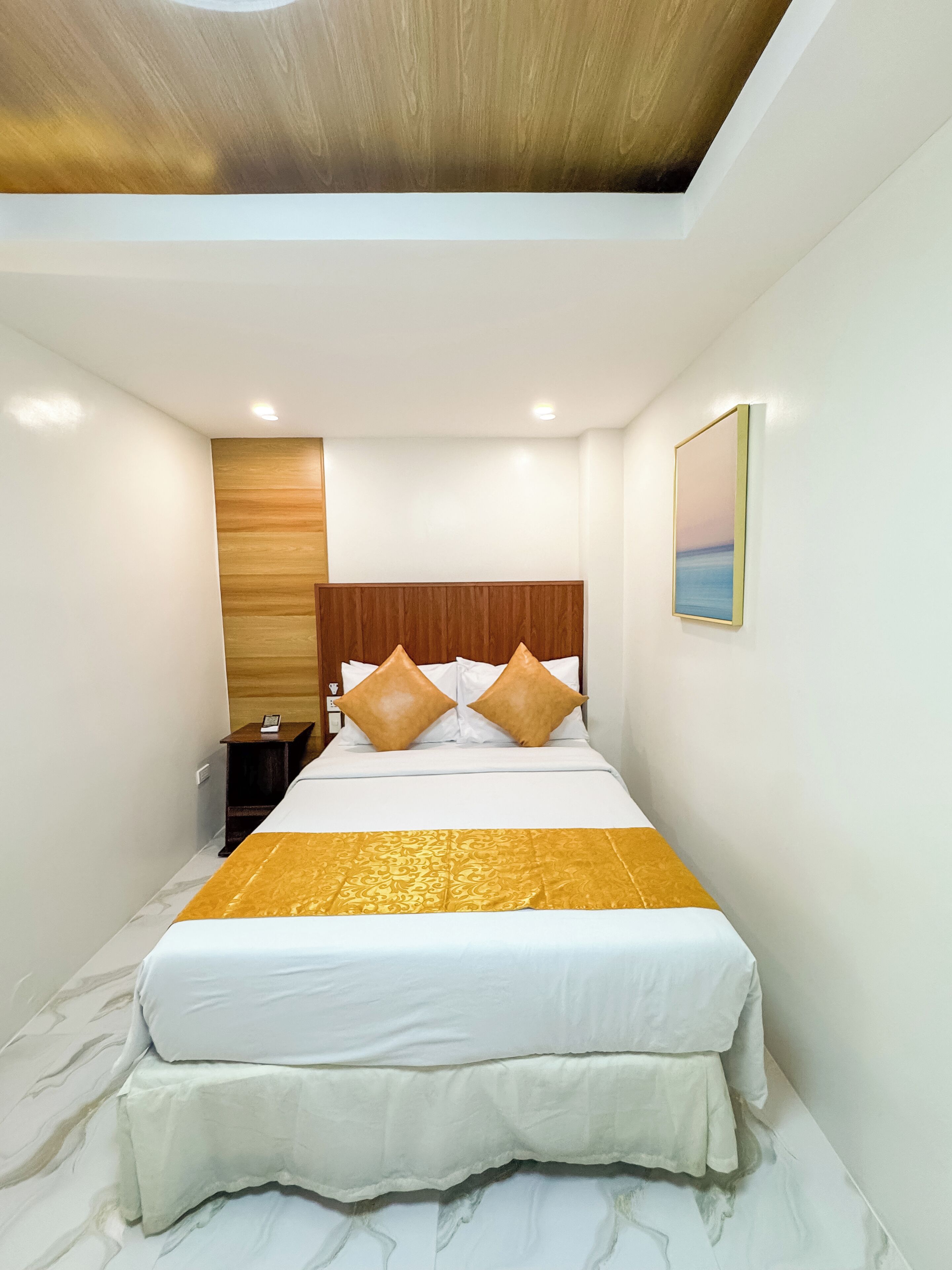 Deluxe-Doppelzimmer | Schreibtisch, Zustellbetten, kostenloses WLAN, Bettwäsche