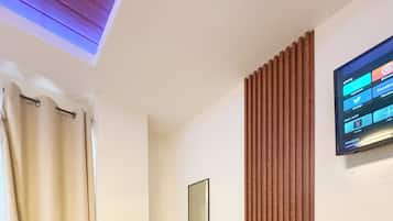 Superior Twin Room | Desk, rollaway beds, free WiFi, bed sheets