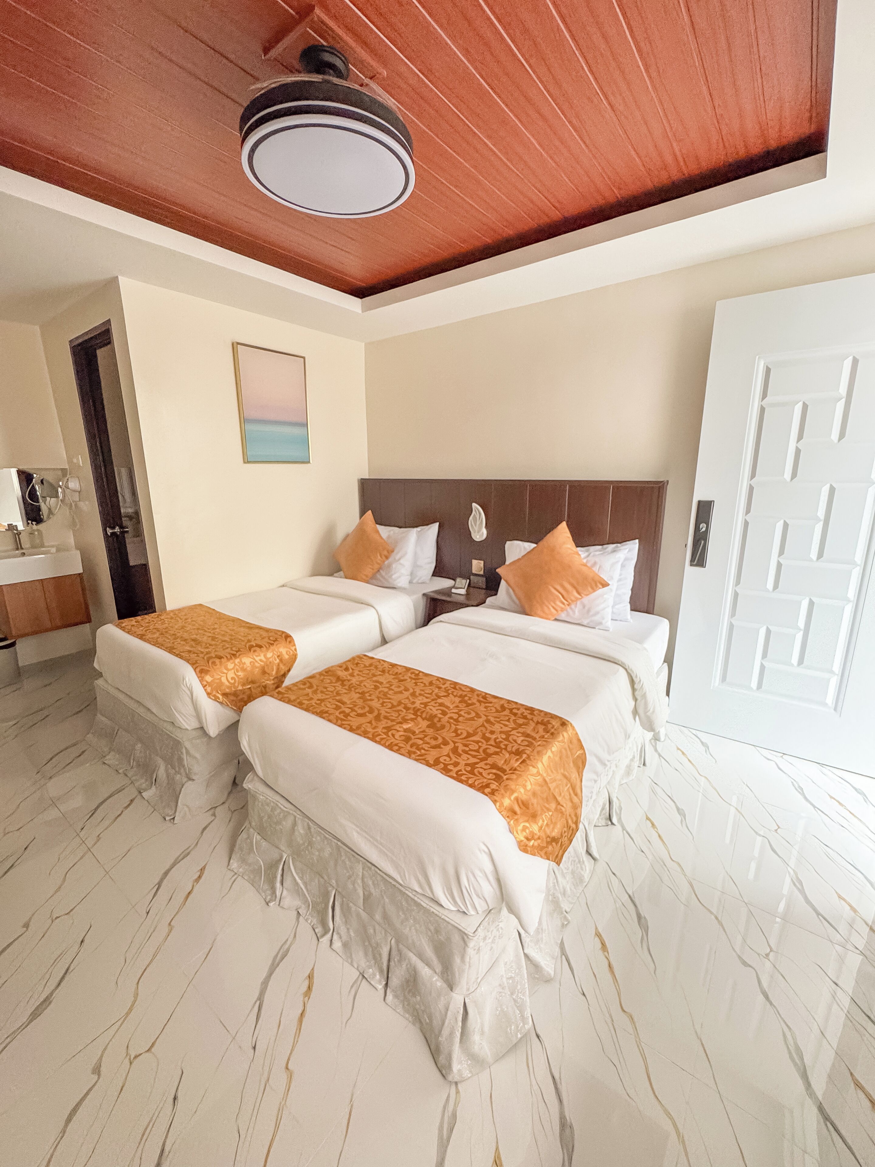 Desk, rollaway beds, free WiFi, bed sheets