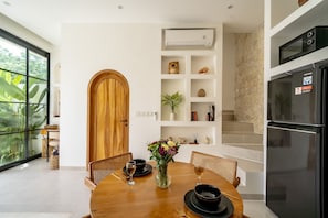 Deluxe Villa, 1 King Bed, Patio, Pool View | Dining room - MaÏa Villa Bingin (Pecatu)