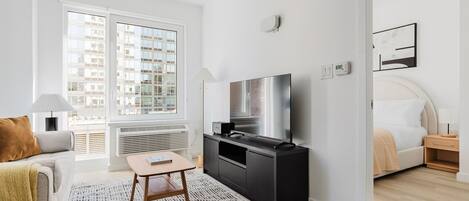 1 slaapkamer, een strijkplank/strijkijzer, wifi, beddengoed