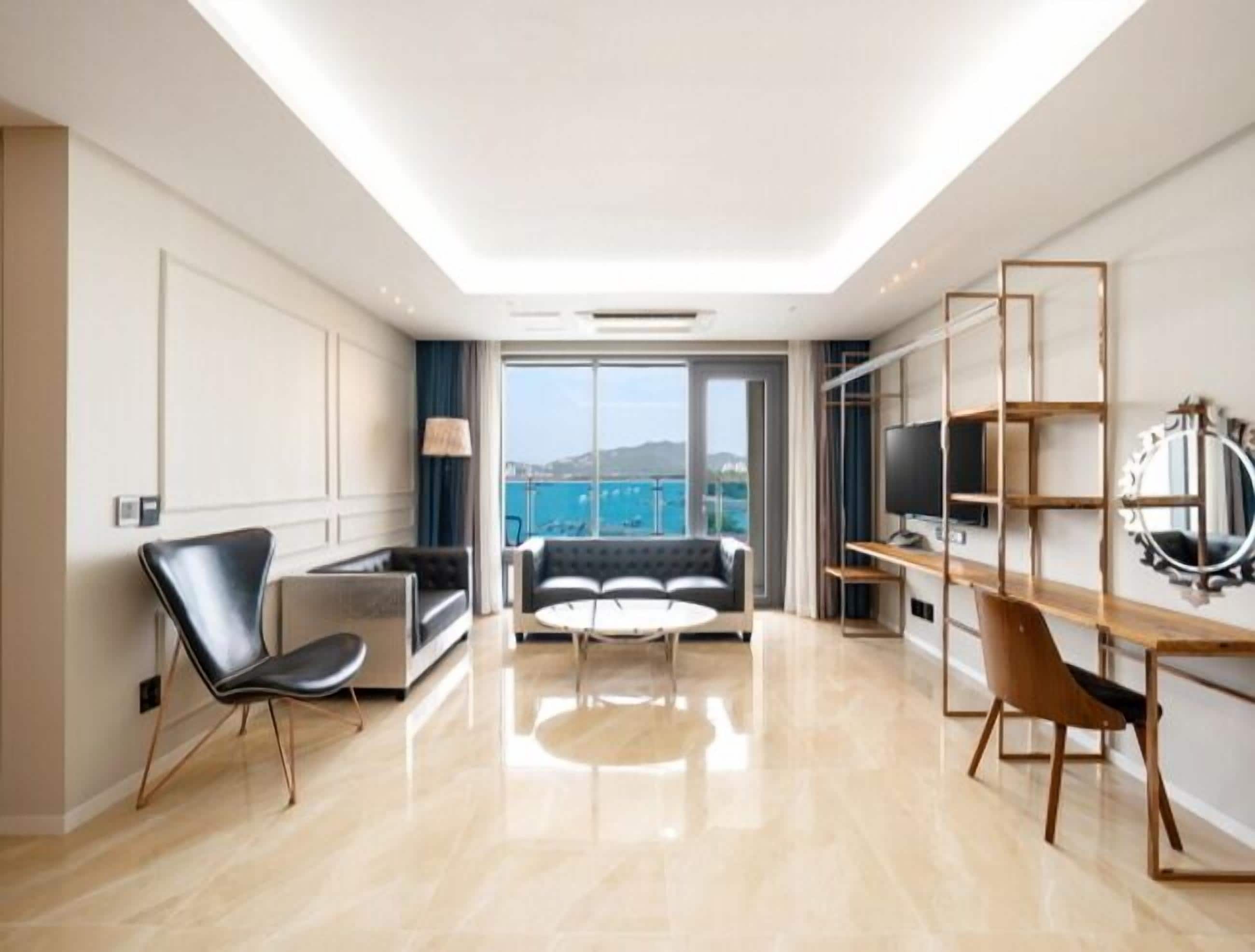 Habitación doble superior, balcón, vistas al mar | Wifi gratis