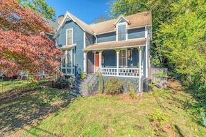 Exterior - Welcome to Chez Leray! (Knoxville)