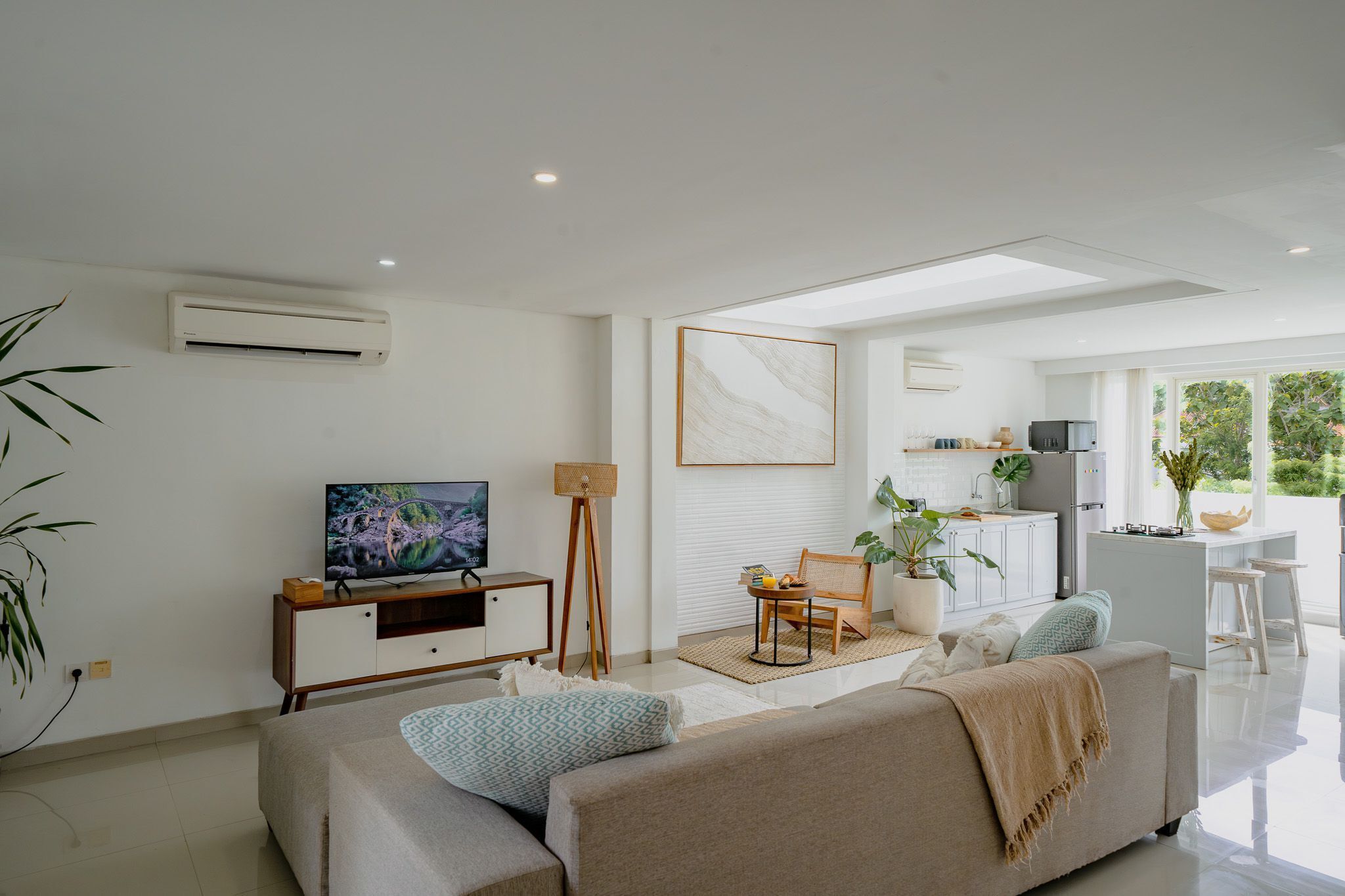 舒适别墅, 2 间卧室 | 客厅 | 43-英寸电视（配备有线频道）