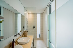 Comfort Villa, 2 Bedrooms | Bathroom - Villa 36 Uluwatu (Pecatu)