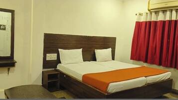 In-room safe, free WiFi