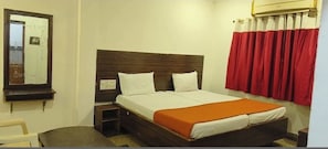 In-room safe, free WiFi