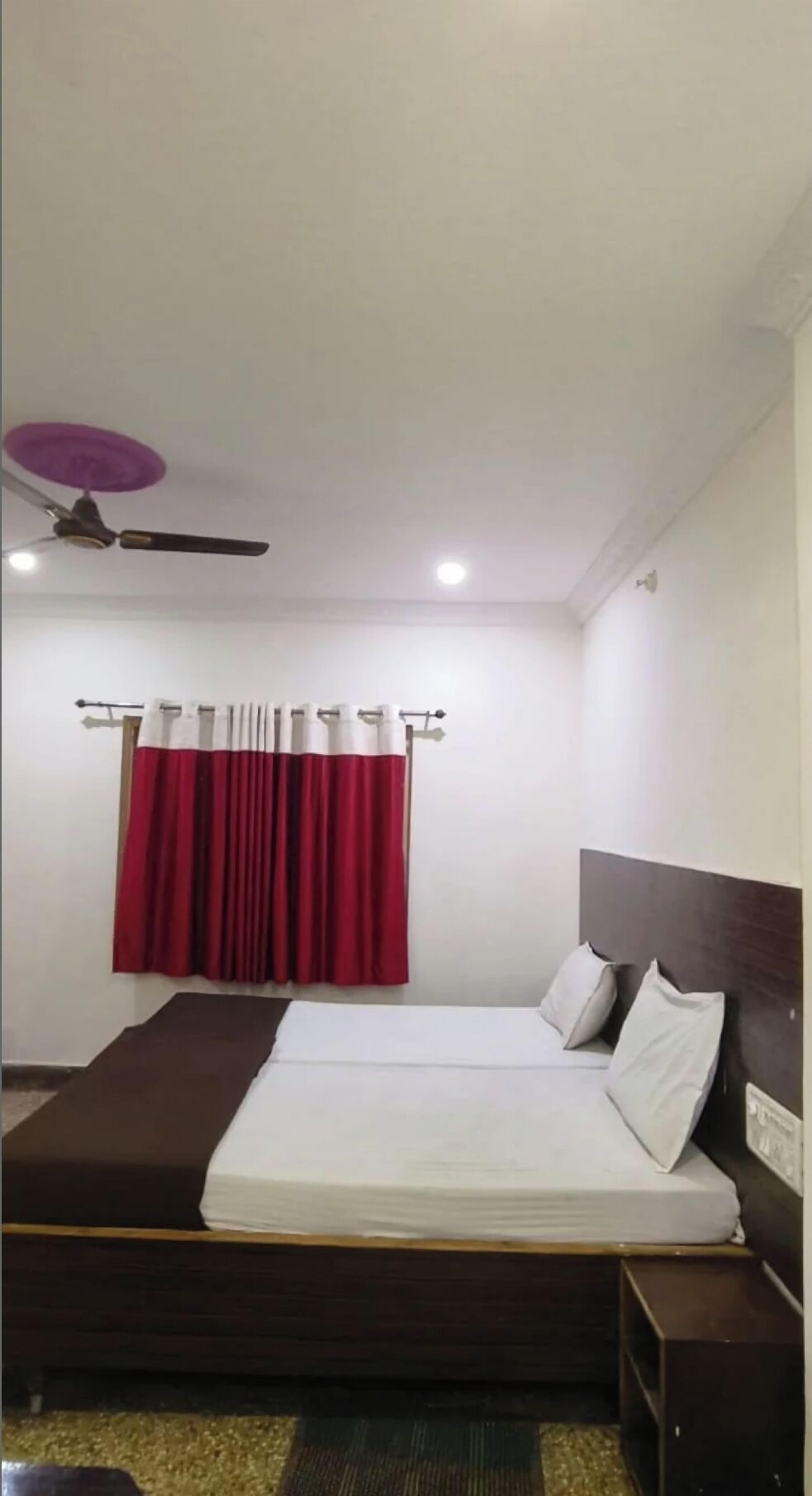 In-room safe, free WiFi