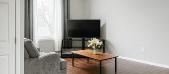 Welcoming Home in Leduc for Families & Travelers!