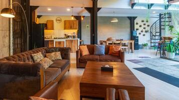 Vila Mewah, balkon, pemandangan kolam renang | Area keluarga