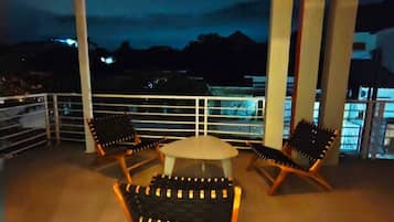 Design Villa | Living area | LED TV