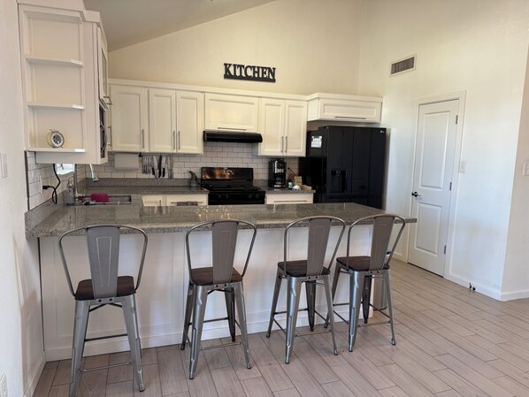 Microwave, oven, stovetop, dishwasher