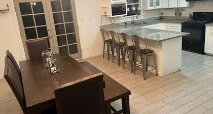 Cozy Family Home w/ Fenced Yard, Sunset View & BBQ