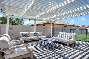 Terrace/patio - CHILL & CHEER - FREE HEATED POOL NEAR STADIUM (Phoenix)