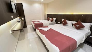 Desk, laptop workspace, iron/ironing board, free WiFi