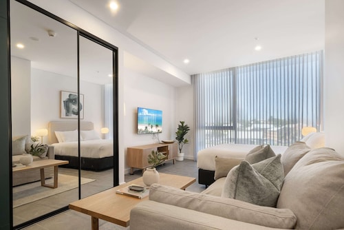 Modern Studio With Rooftop and BBQ Access