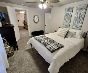 3 bedrooms, iron/ironing board, WiFi, bed sheets - City Center Charm - 3C Cozy Cottage, 3-bedroom house in charming Norman (Norman)