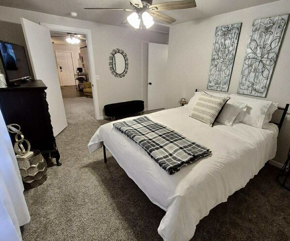 3 bedrooms, iron/ironing board, WiFi, bed sheets - City Center Charm - 3C Cozy Cottage, 3-bedroom house in charming Norman (Norman)