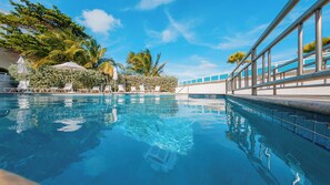 Pool - Top Suite in San Juan - Private Balcony (San Juan)