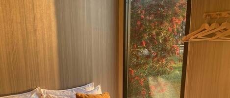 1 間睡房、床單