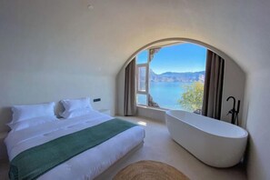 Room - Lugu Lake September Sky Stay (Ninglang)