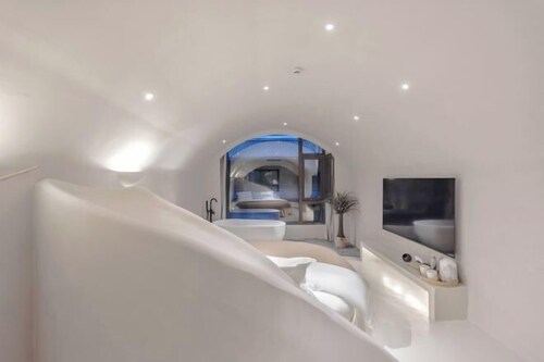 Lugu Lake September Sky Stay