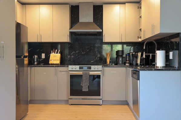 Fridge, microwave, oven, stovetop