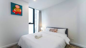 Iron/ironing board, Internet, bed sheets