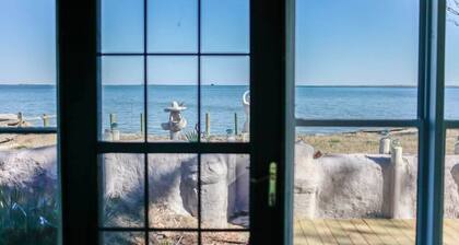 Sojourn's Aviators Dream on Back River