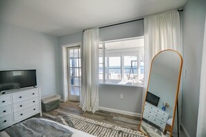 3 عدّة غرف نوم ومكتب ومكواة/لوح كي وسرير سفر