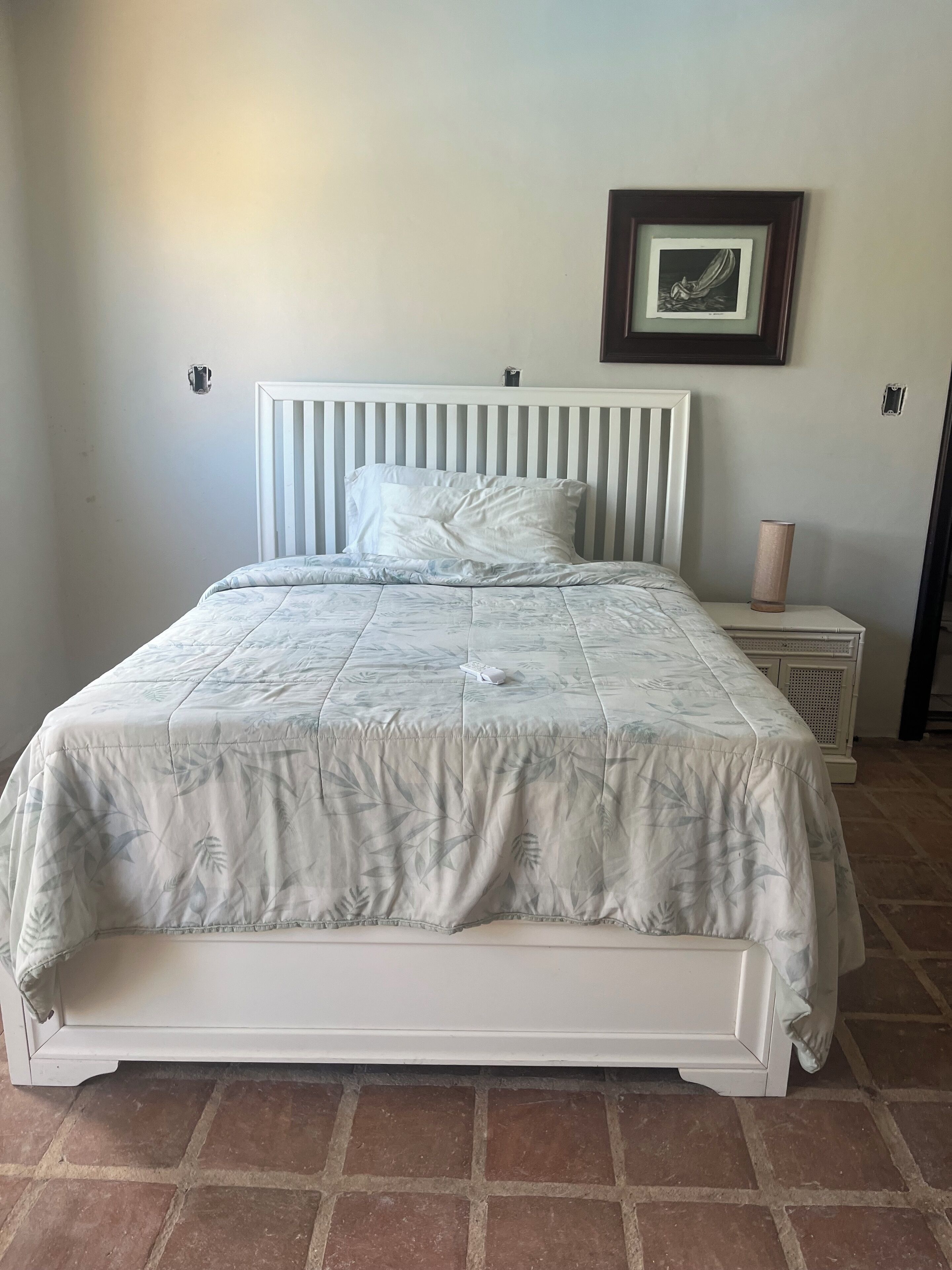 1 多间卧室、上网接入、床单