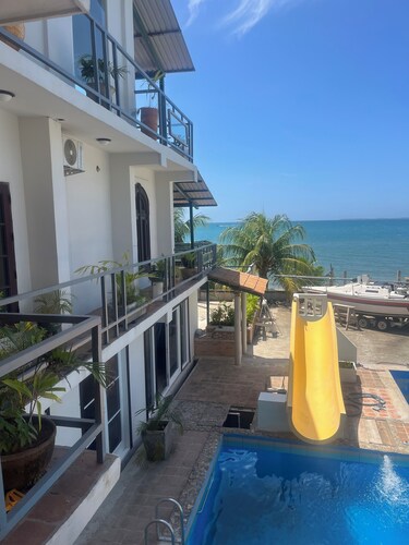 The "Sullana suite"is located facing the swimming pool.