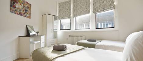 2 chambres, fer et planche à repasser, Wi-Fi gratuit, draps fournis