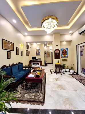 منطقة الجلوس في الردهة