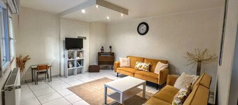 XXXL town house village center