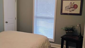 3 sovrum, skrivbord, strykjärn/strykbräda och gratis wi-fi