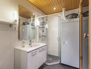 Bathroom - Ski chalets 7305 by Interhome (Ylläsjärvi)