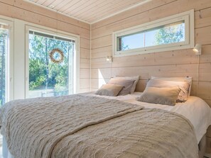 3 bedrooms, Internet